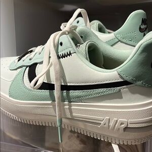 Nike Air Force 1 Low Sneakers in Mint and White